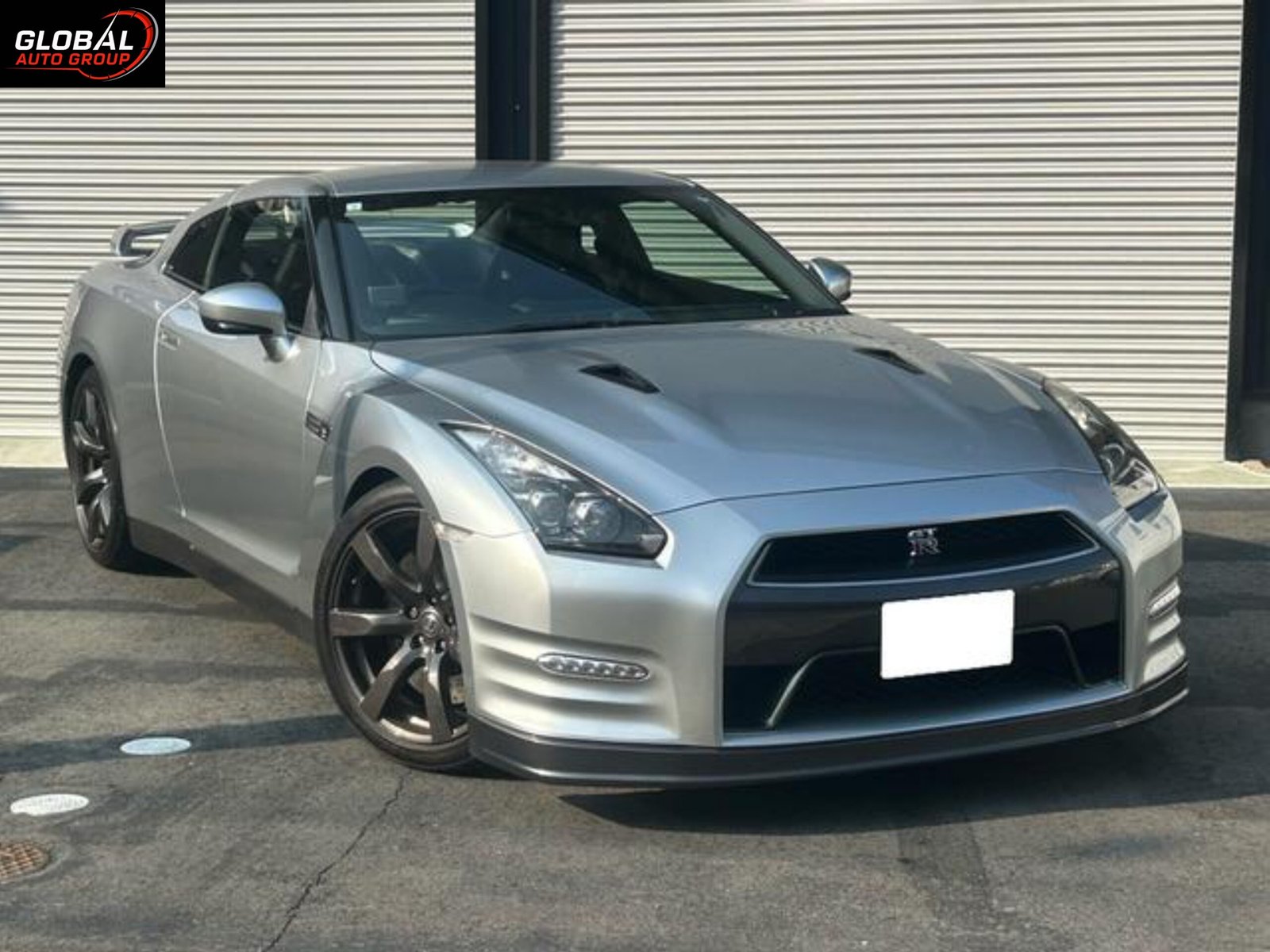 5. NISSAN GT-R PREMIUM EDITIONUntitled_page-0001